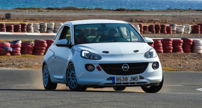 Primeros tests del Opel ADAM de la Copa Orvecame-Canarias 2017 Primeros tests del Opel ADAM de la Copa Orvecame-Canarias 2017
