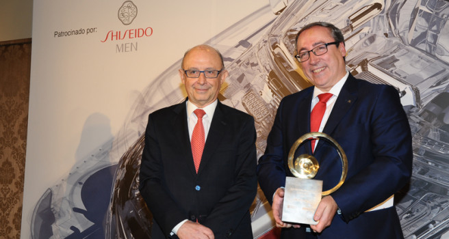 Seat Ateca recibe el premio “Coche del Año de los Lectores” Seat Ateca recibe el premio “Coche del Año de los Lectores”