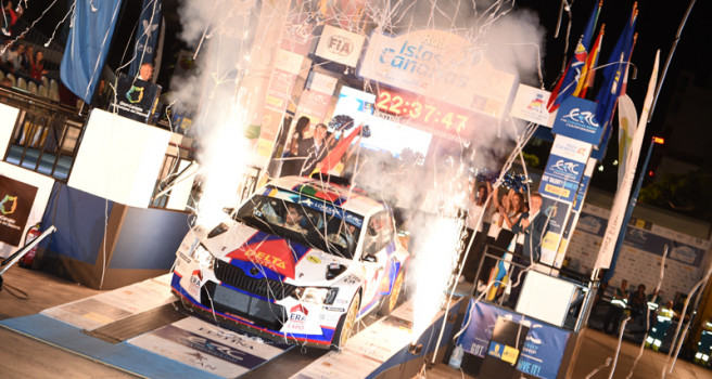 Grandioso espectáculo en el arranque del Rally Islas Canarias Grandioso espectáculo en el arranque del Rally Islas Canarias