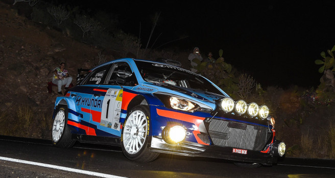 Pernia-Del Barrio duermen líderes del Maspalomas-Historic Rally