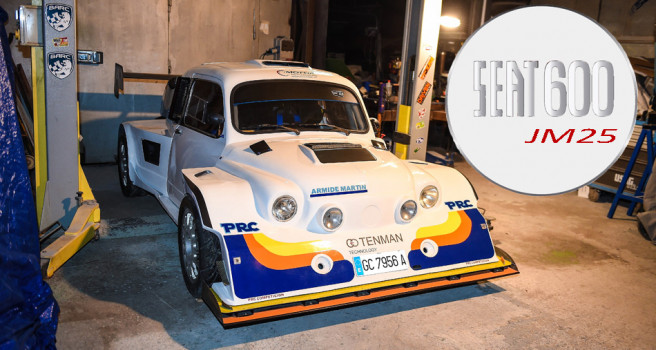 Armide Martín se pone al volante de un Seat 600 JM25 Armide Martín se pone al volante de un Seat 600 JM25