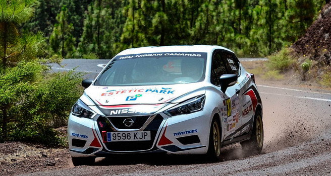 Tercera victoria consecutiva de Heriberto Godoy en la Copa Nissan Micra