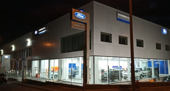 Archiauto-Ford inaugura instalaciones en Las Chafiras
