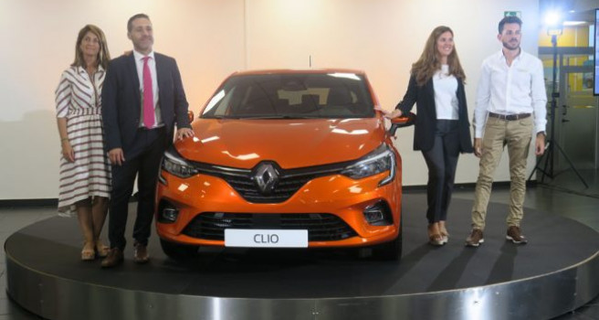 Renault Motor Arisa presenta el nuevo Clio. Tecnológico y aerodinámico Renault Motor Arisa presenta el nuevo Clio. Tecnológico y aerodinámico