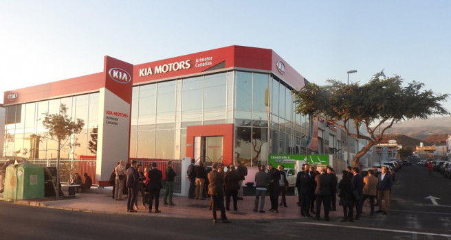 KIA Arimotor Canarias inaugura sus nuevas instalaciones en Las Chafiras