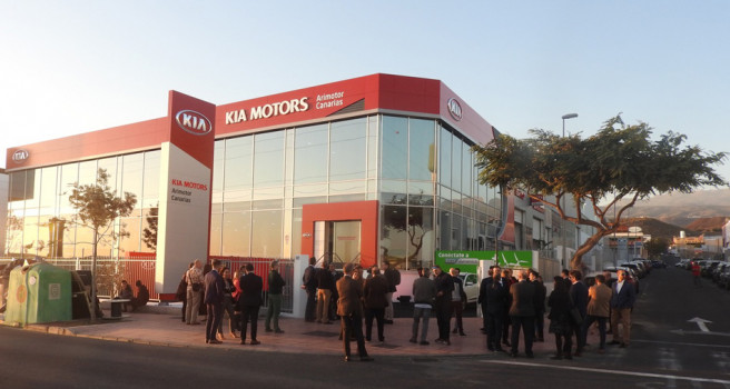KIA Arimotor Canarias inaugura sus nuevas instalaciones en Las Chafiras KIA Arimotor Canarias inaugura sus nuevas instalaciones en Las Chafiras