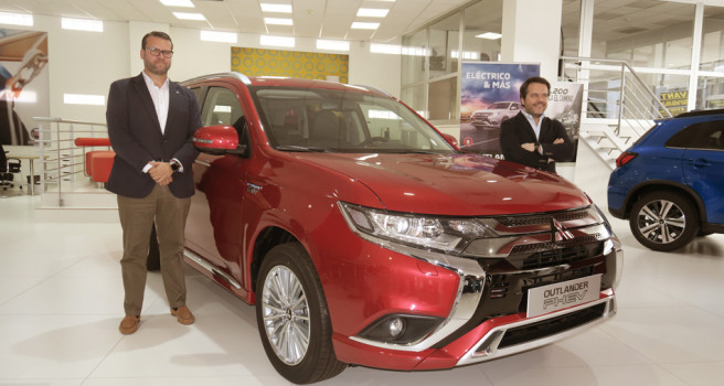 Icamotor-Mitsubishi presenta el Outlander PHEV híbrido enchufable