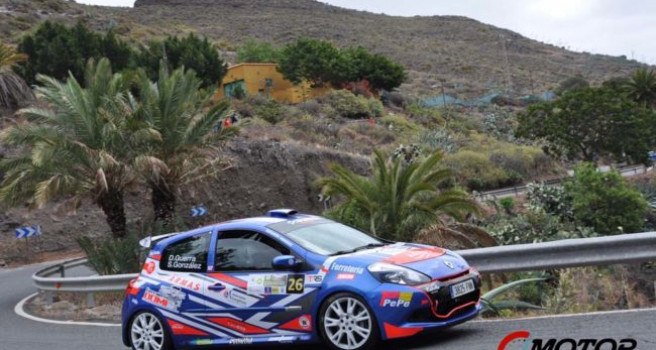 Domi Guerra y Santi González, debut positivo con el Clio N2 Domi Guerra y Santi González, debut positivo con el Clio N2